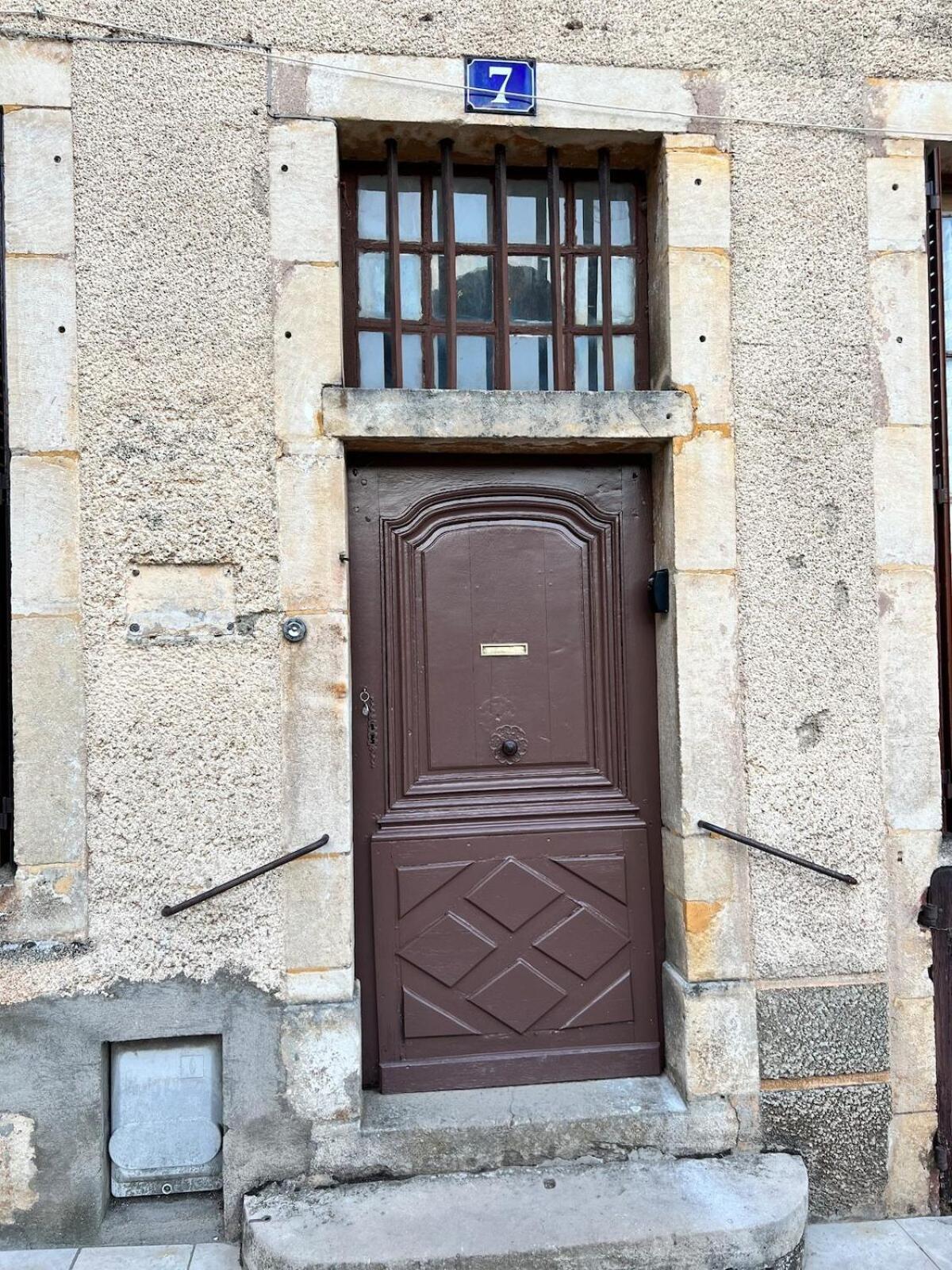 "La Grenouille" Centre Historique - Les Terres Du Roy Villa Avallon Bagian luar foto