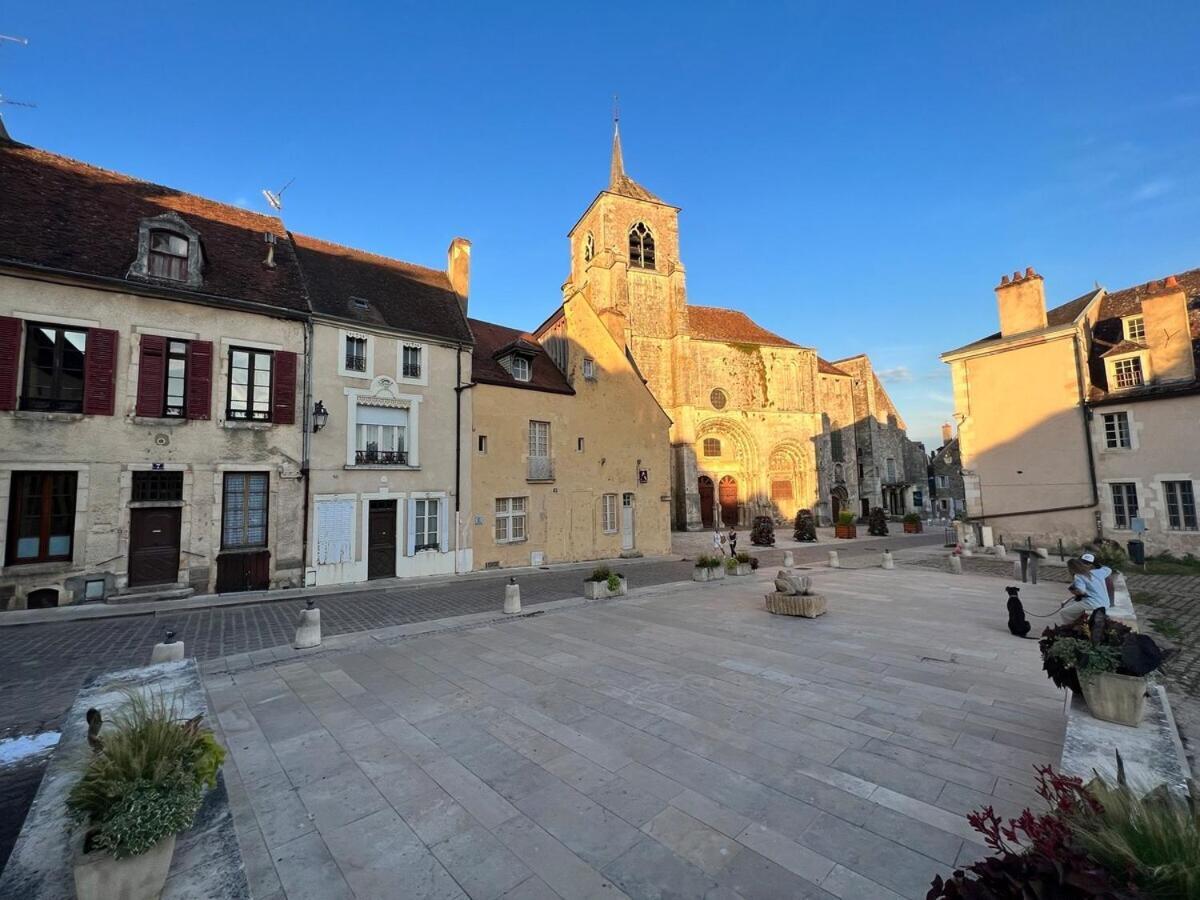 "La Grenouille" Centre Historique - Les Terres Du Roy Villa Avallon Bagian luar foto